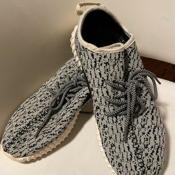Adidas Yeezy Boost 350 Turtle Dove Size 11 - Picture 4 of 16